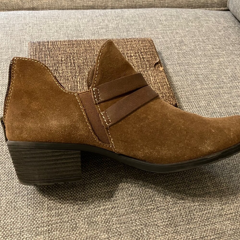 Earth Origins Destiny Suede Heeled Brown Ankle Boot Women's Size 8.5W - Picture 5 of 16